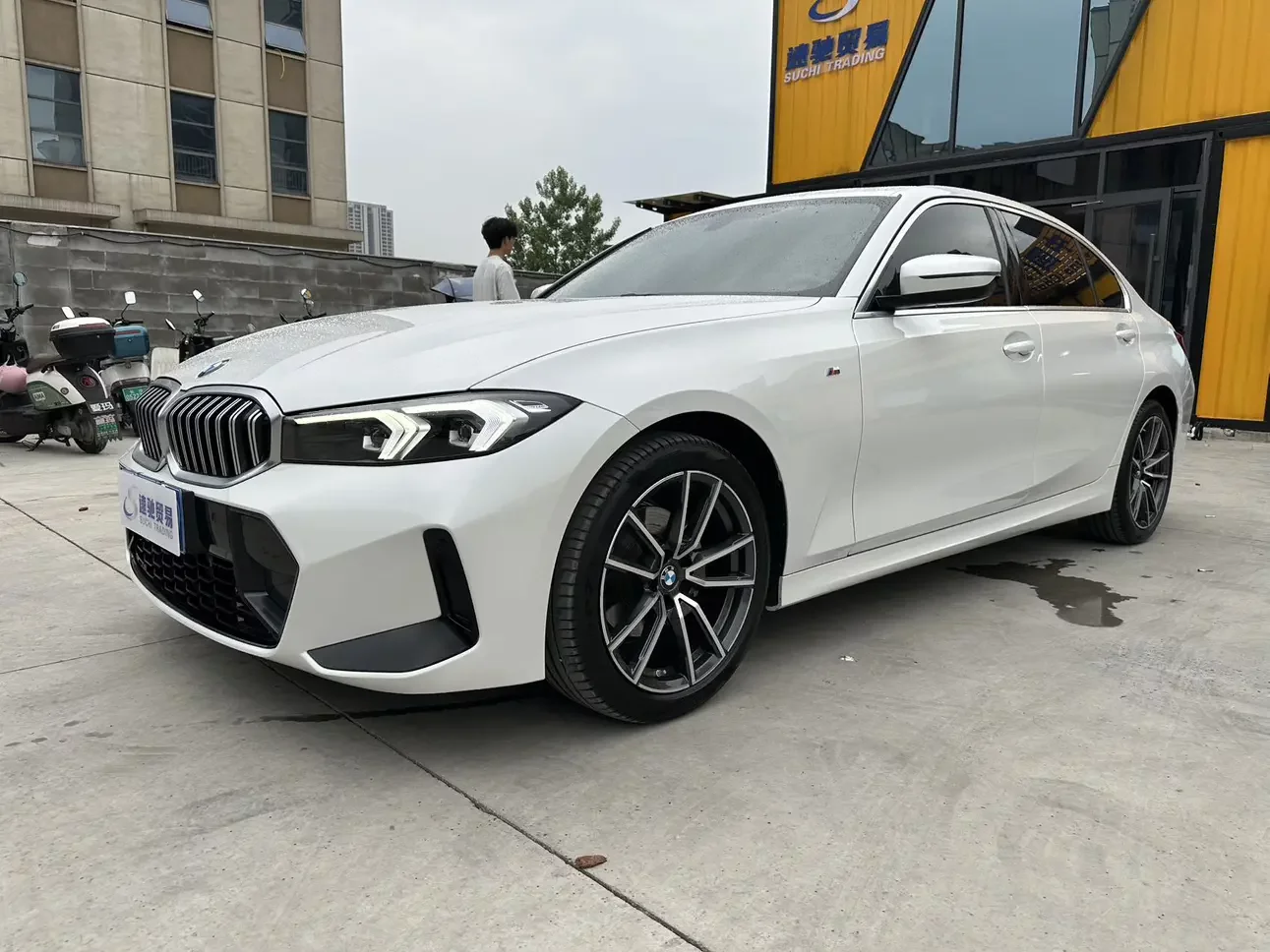 BMW 3-SERIES