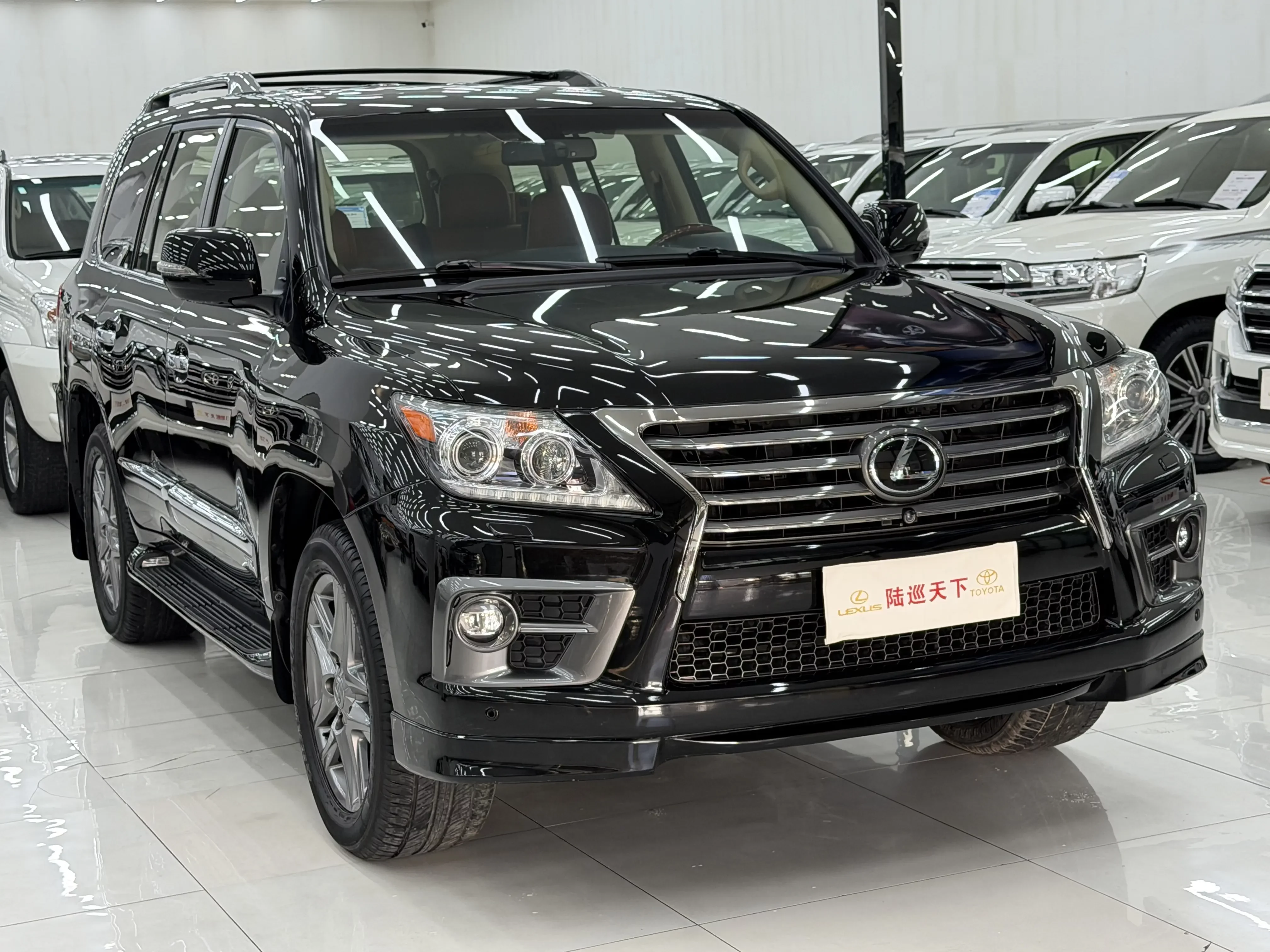 Lexus LX