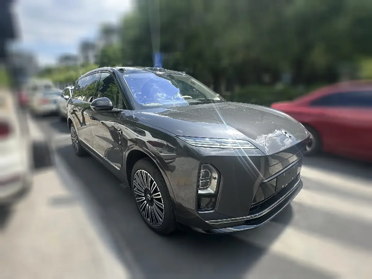 NIO ES8