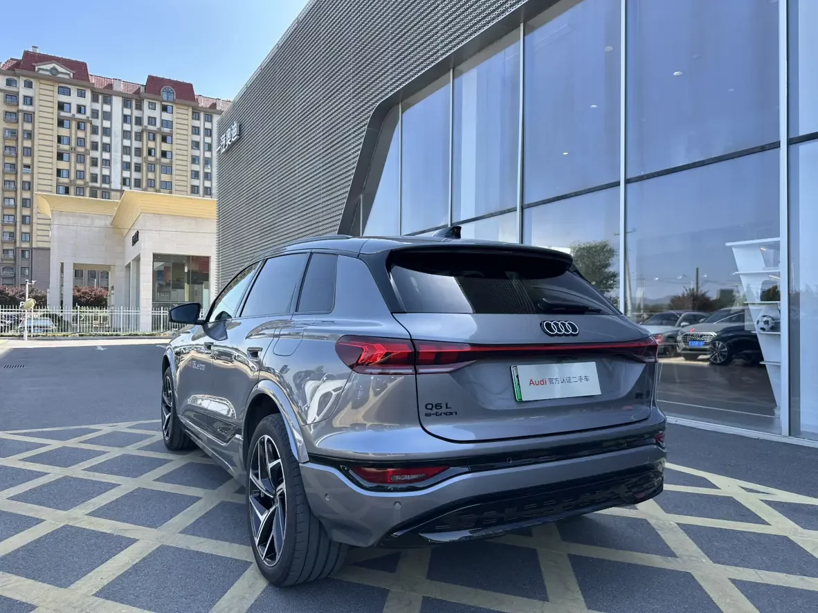 Audi Q6L e-tron