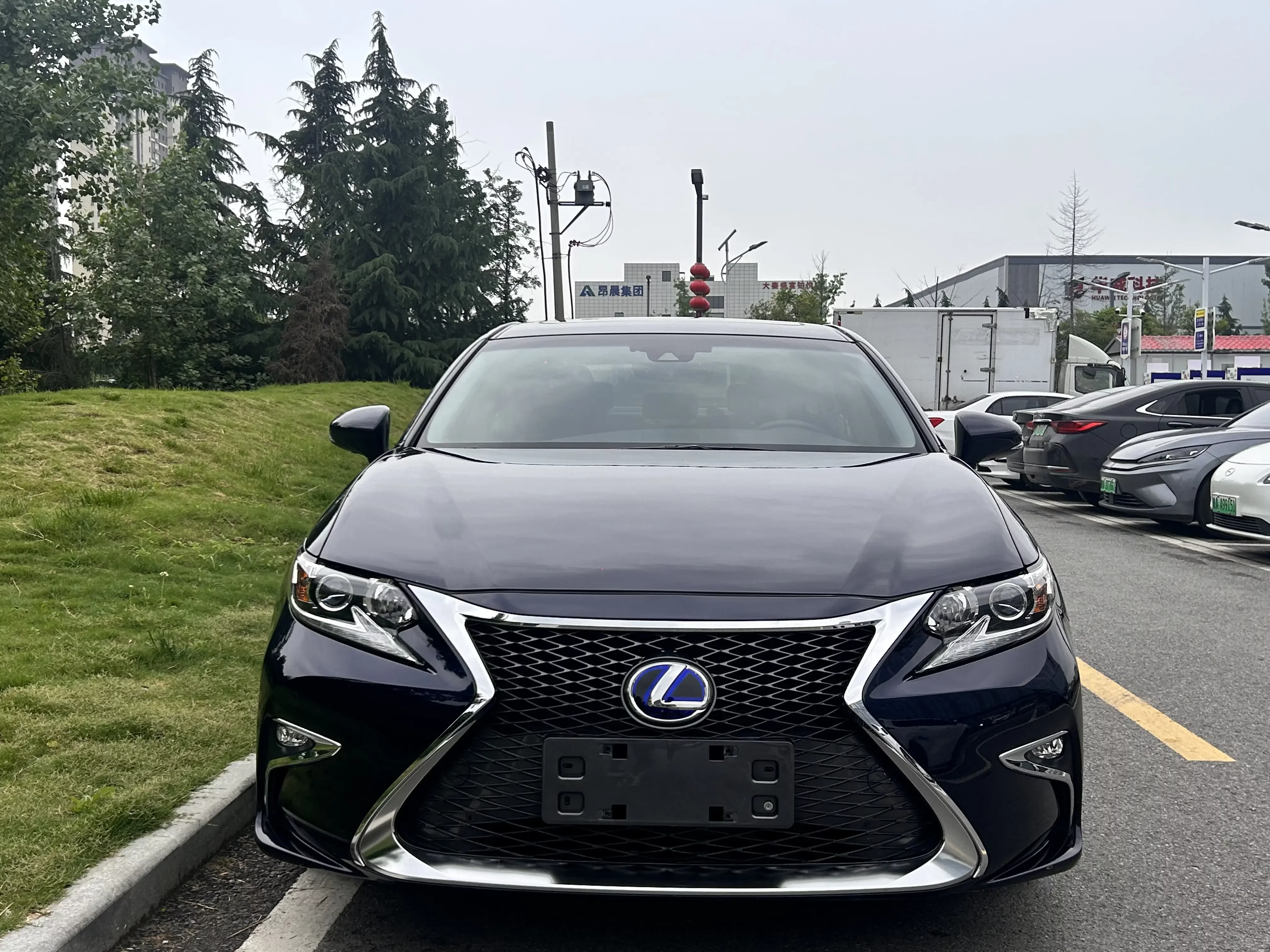 Lexus ES