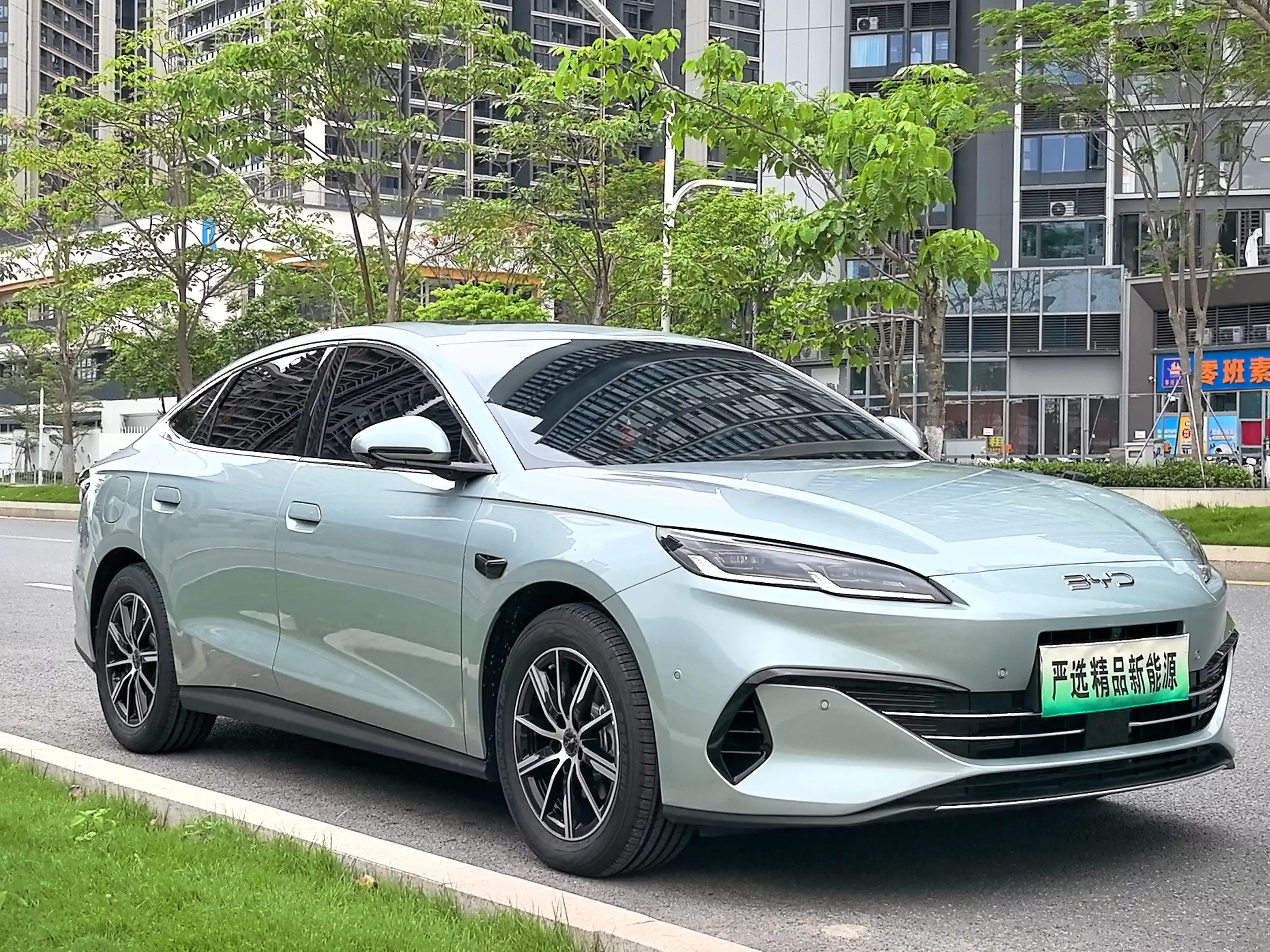 BYD Seal 06DM
