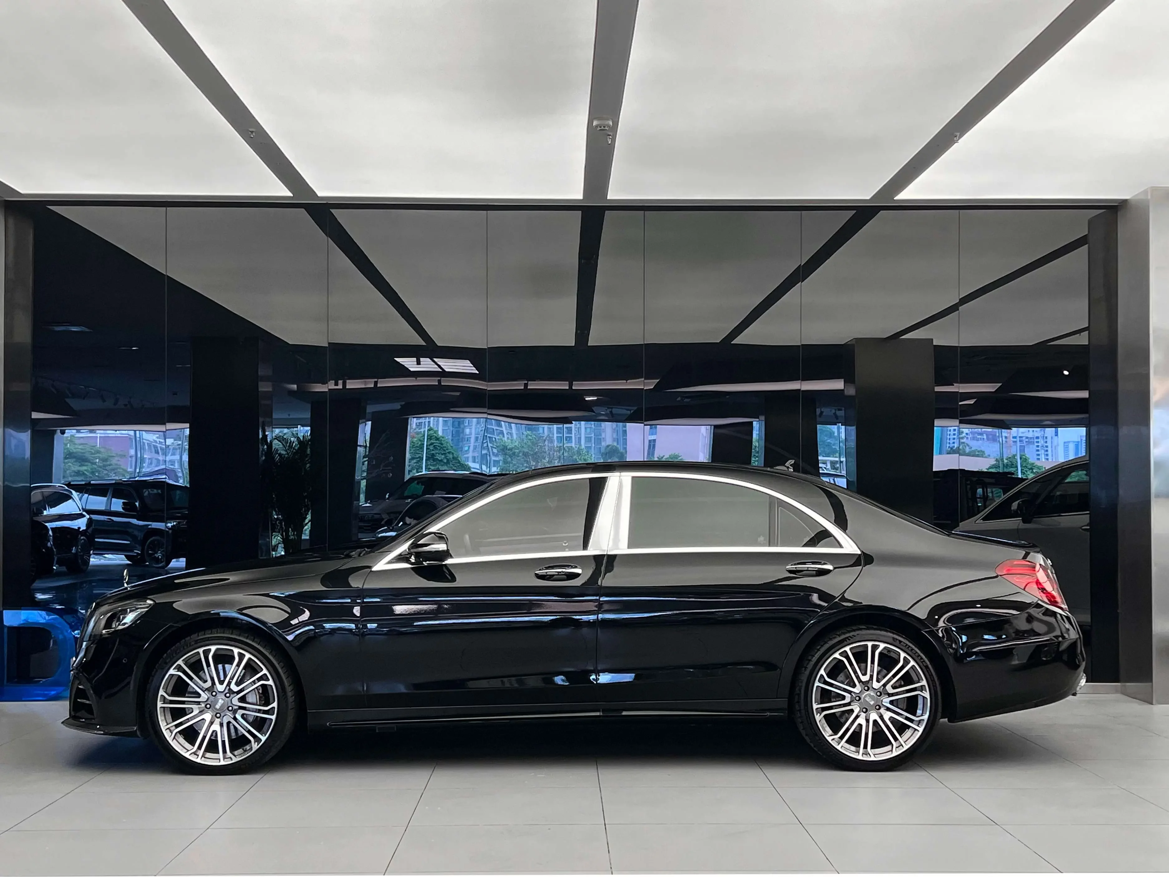 Mercedes-Benz S Class