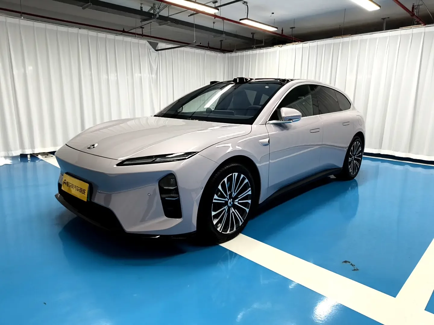 NIO ET5T  из Китая