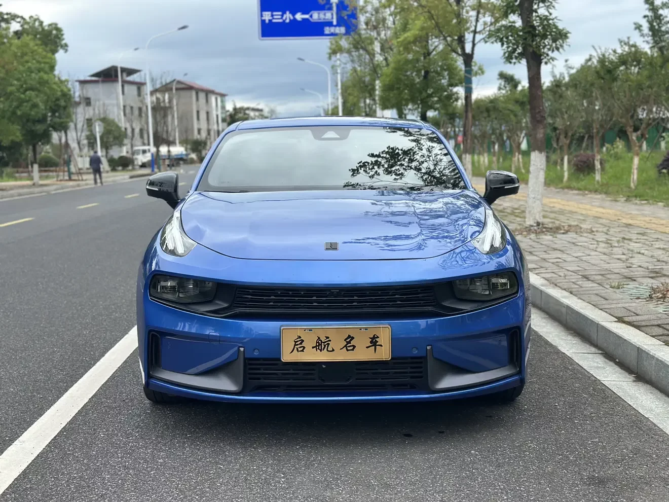 Lynk & Co 03