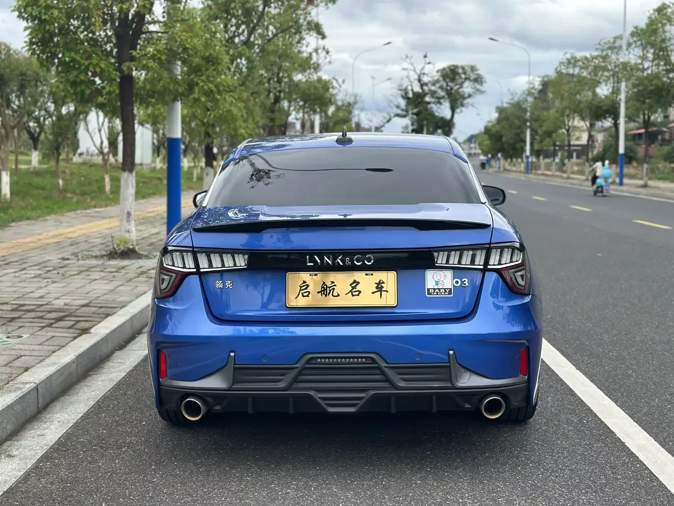Lynk & Co 03