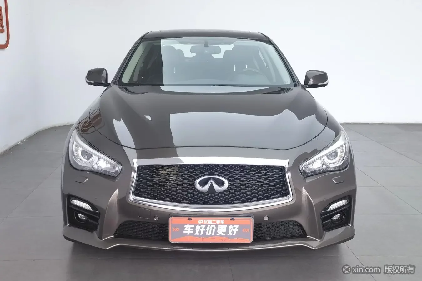 Infiniti Q50L