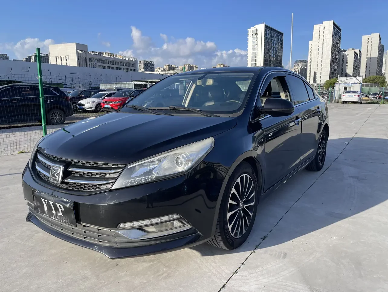 Zotye Z560