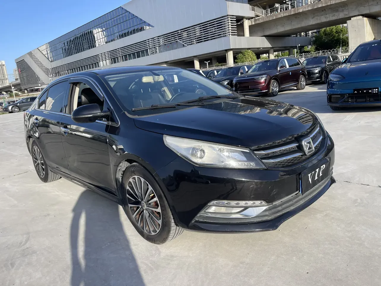 Zotye Z560