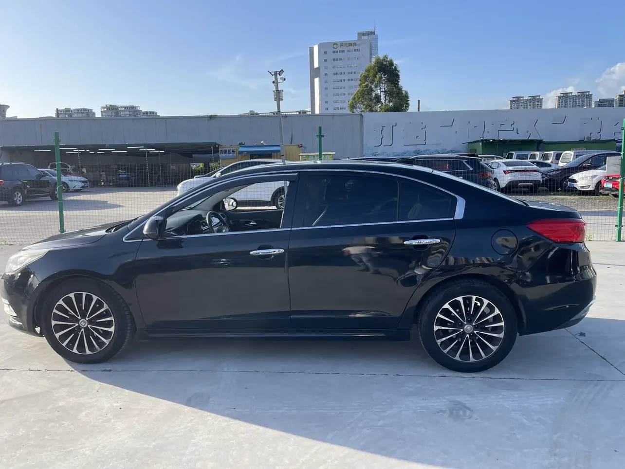 Zotye Z560
