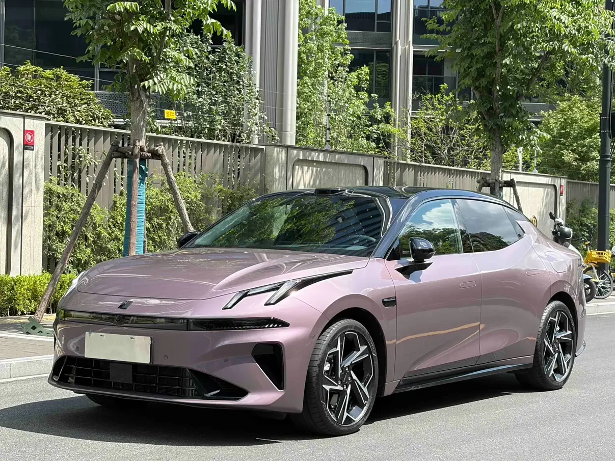 Lynk & Co 07 EM-P