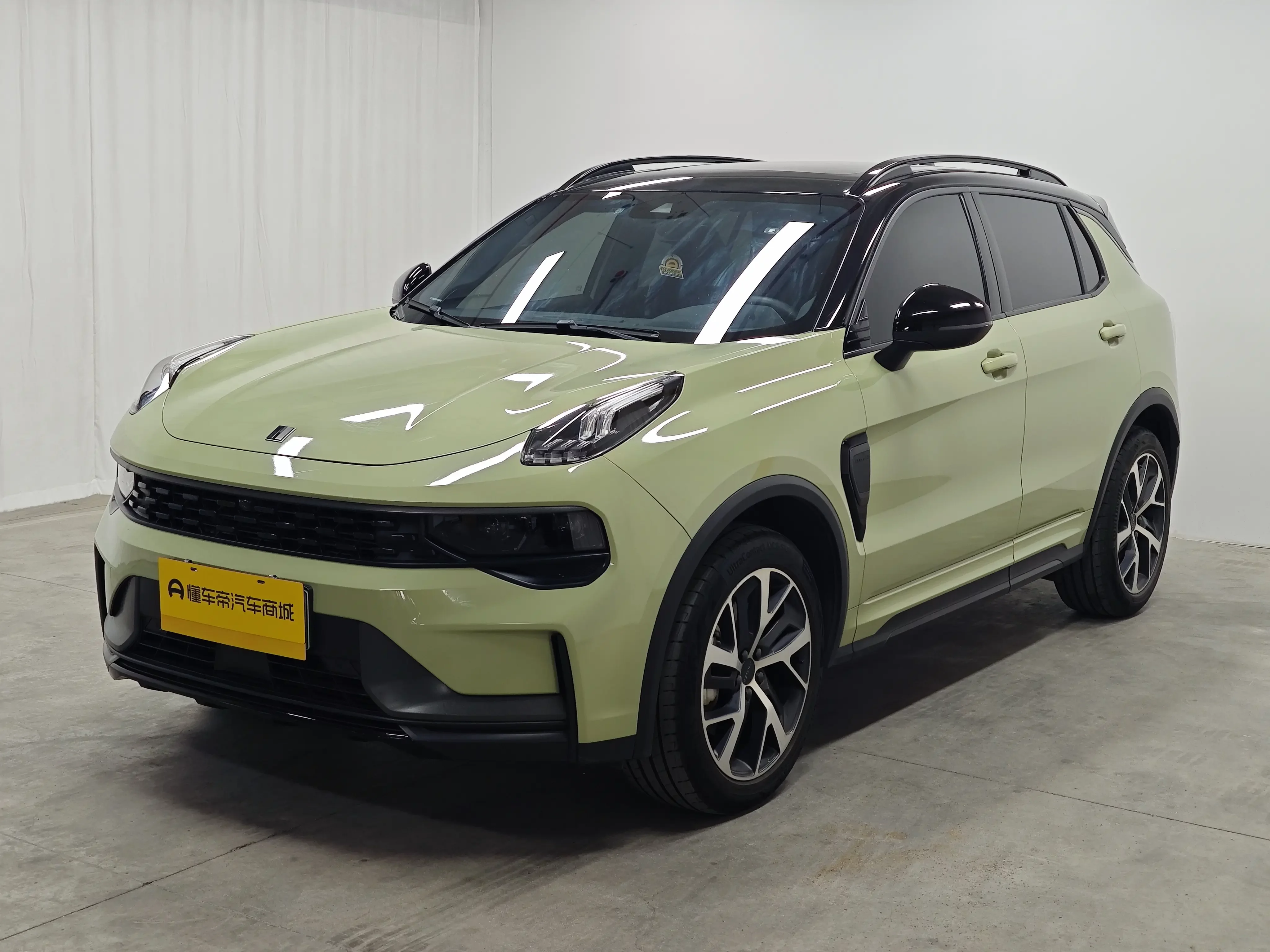 Lynk & Co 01 EM-P