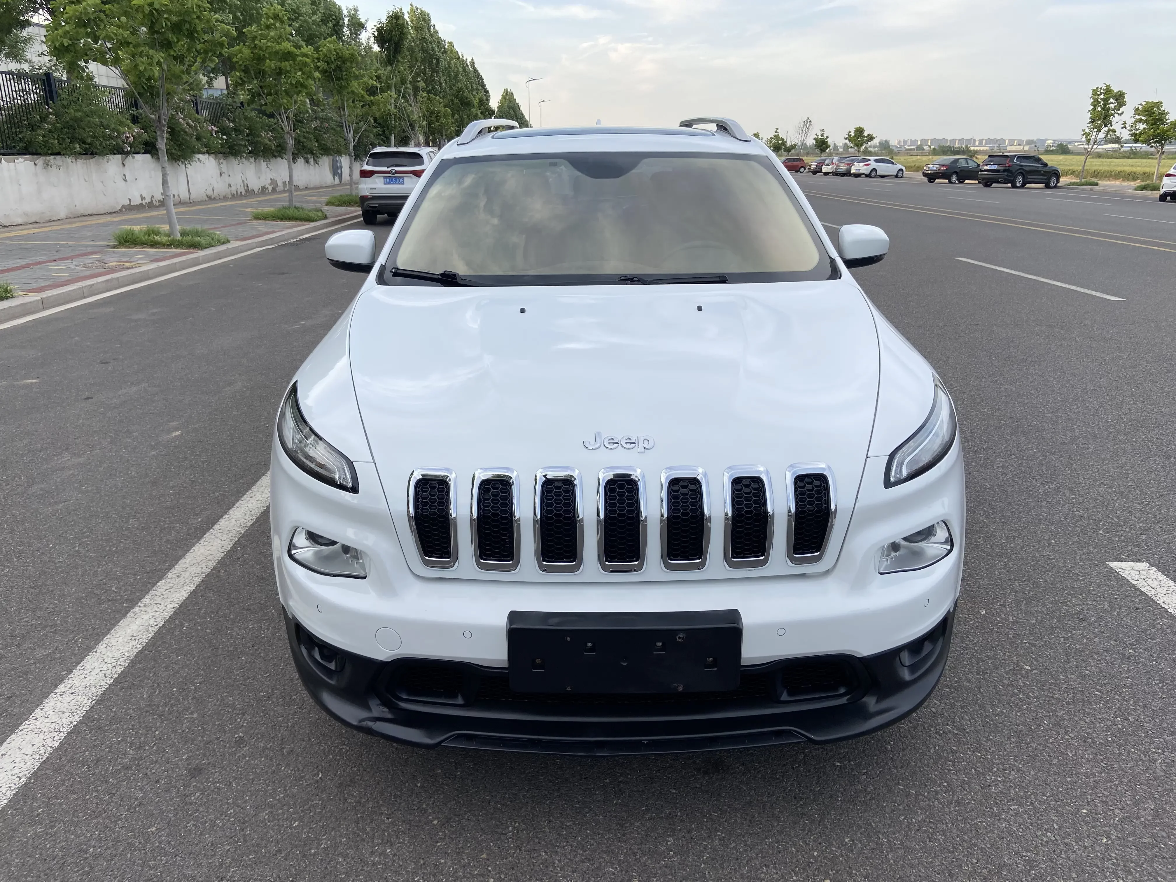Jeep Cherokee  из Китая
