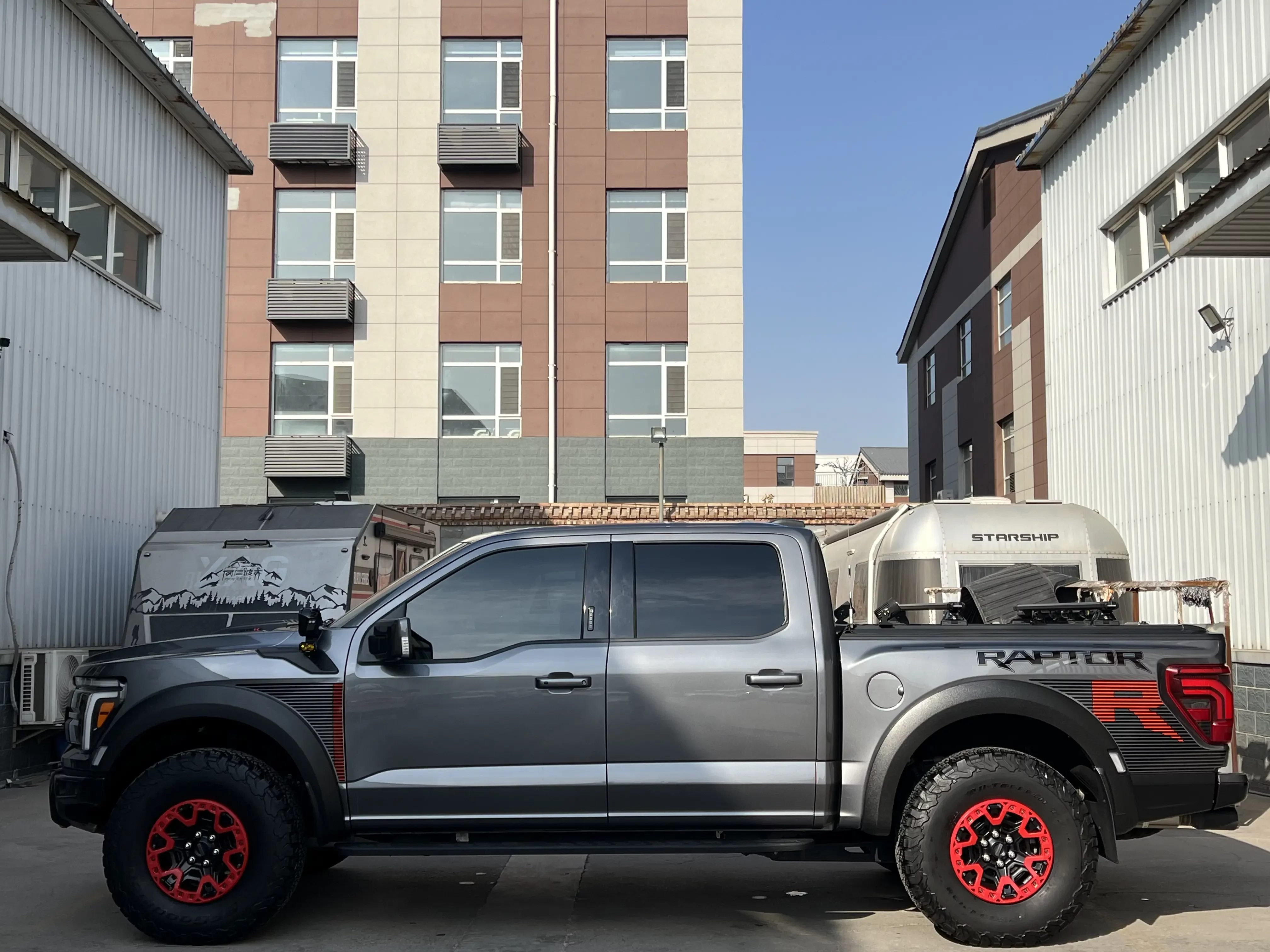 Ford F-150 Raptor
