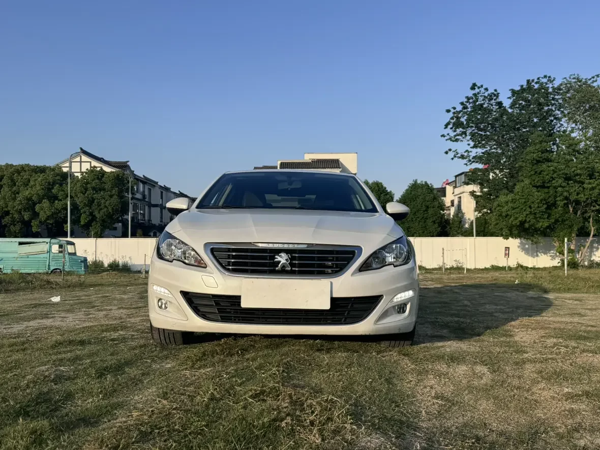 Peugeot 408