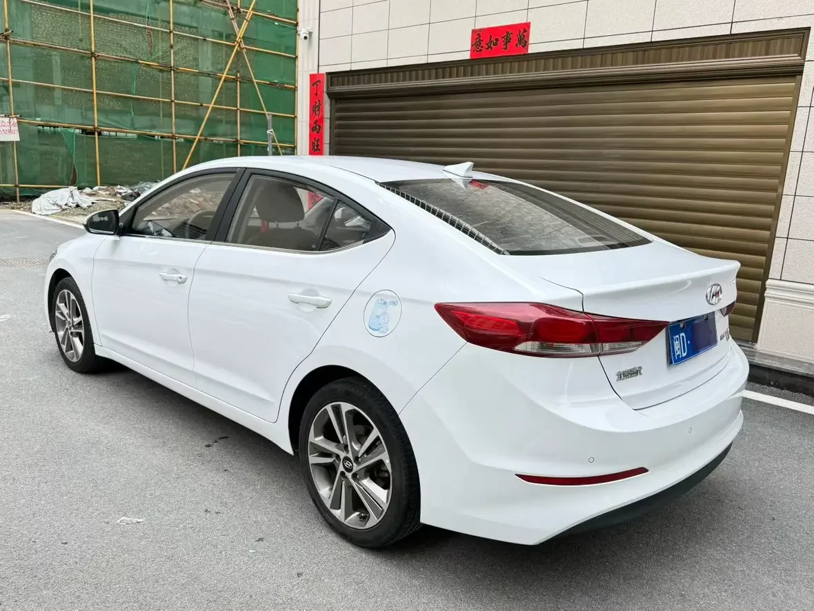 Hyundai lead