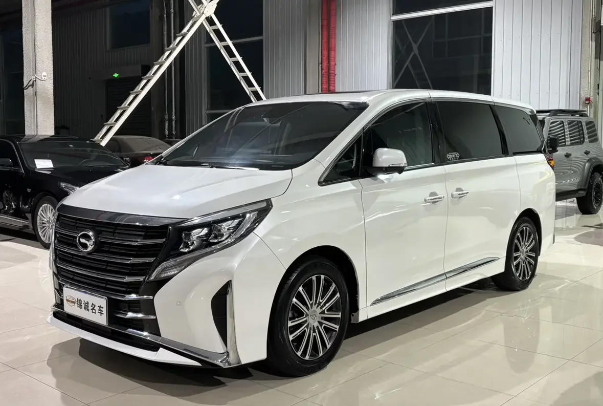 GAC Trumpchi M8  из Китая