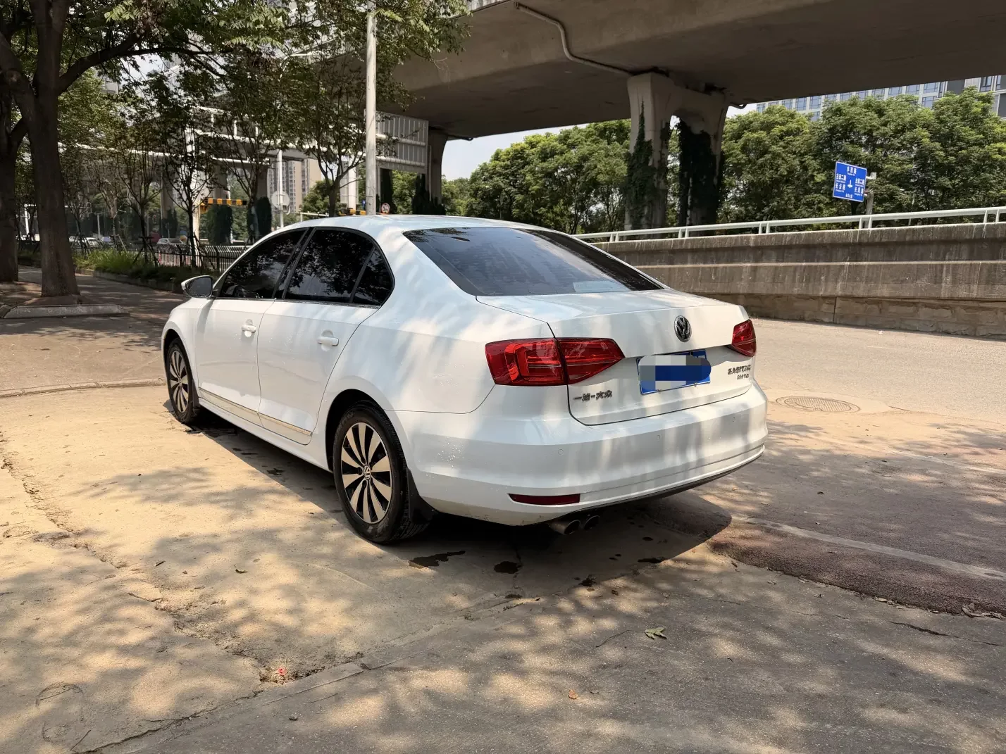 Volkswagen Sagitar
