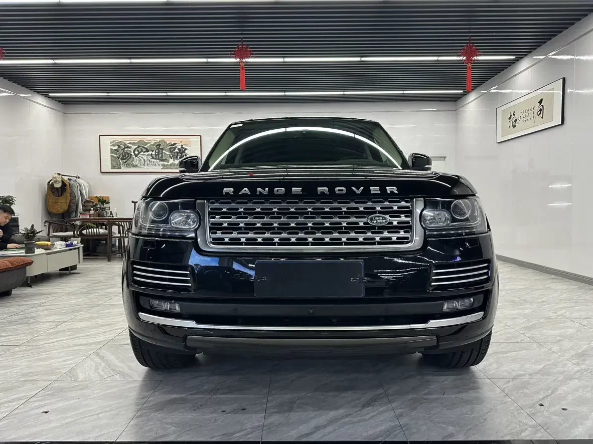 Land Rover range rover