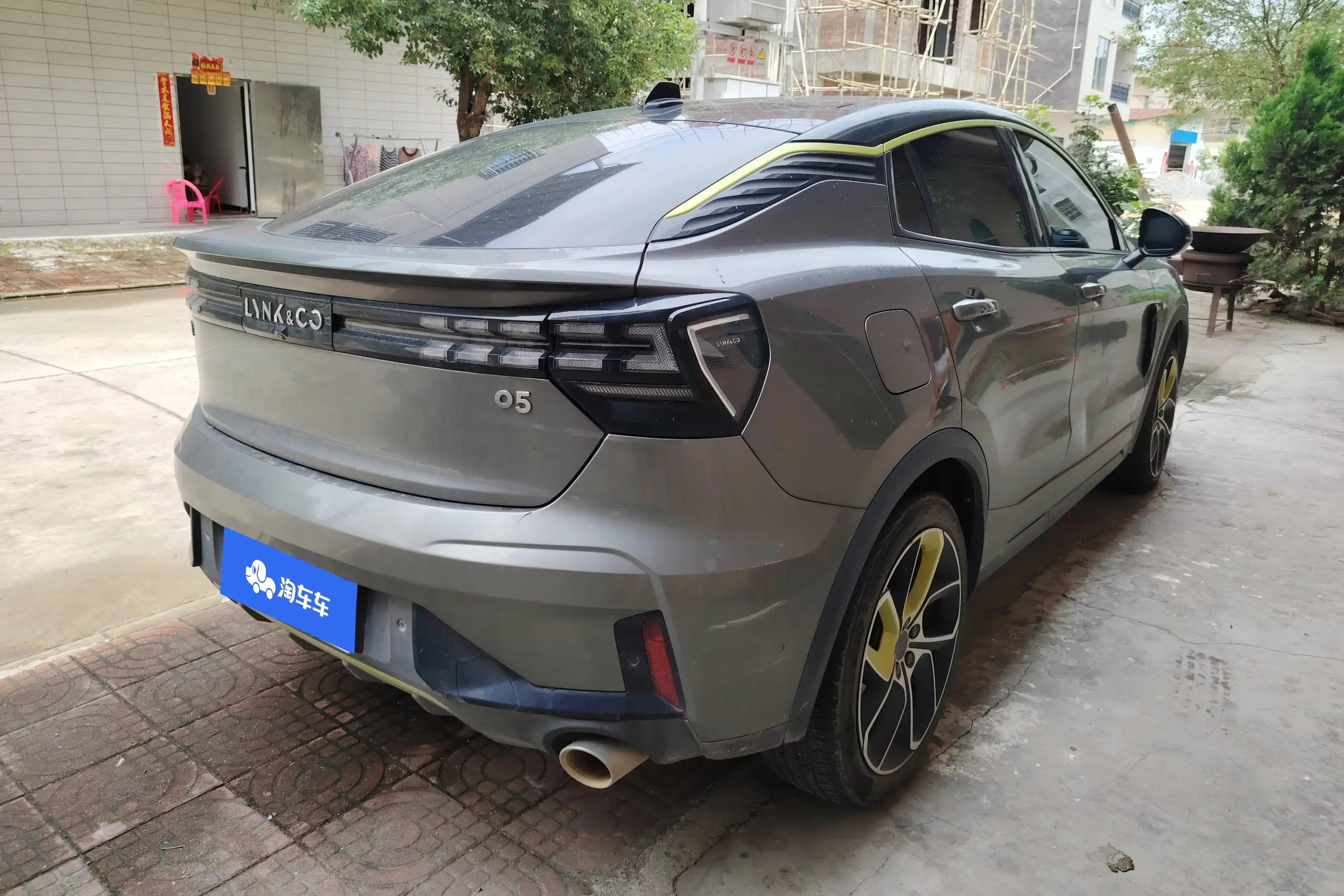 Lynk & Co 05