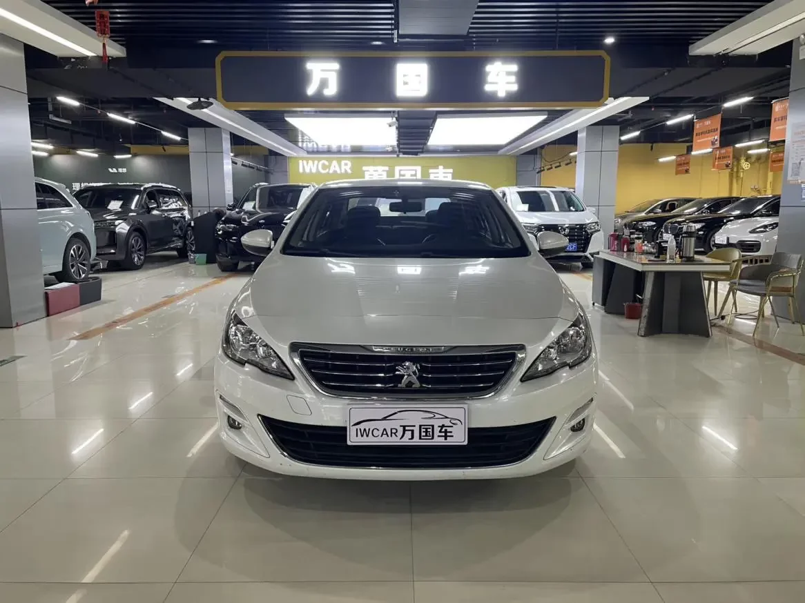 Peugeot 408