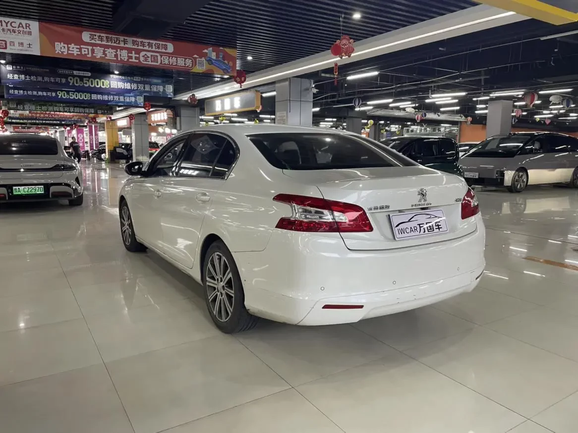Peugeot 408
