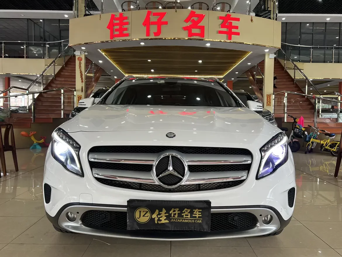 Mercedes-Benz GLA