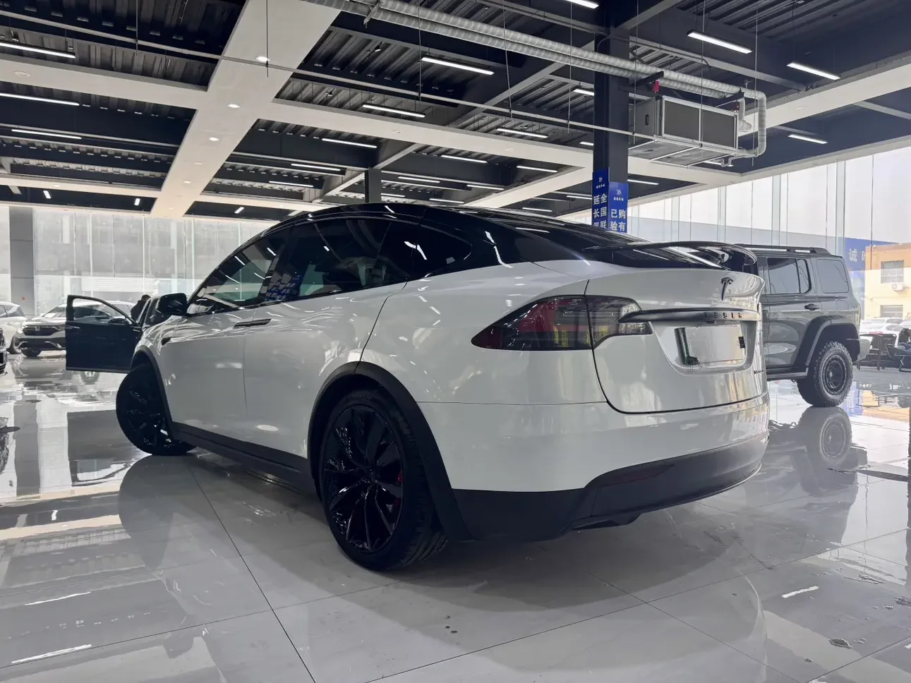 Tesla Model X