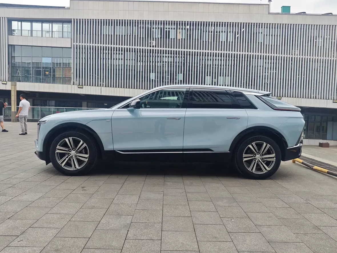Cadillac IQ Ruige