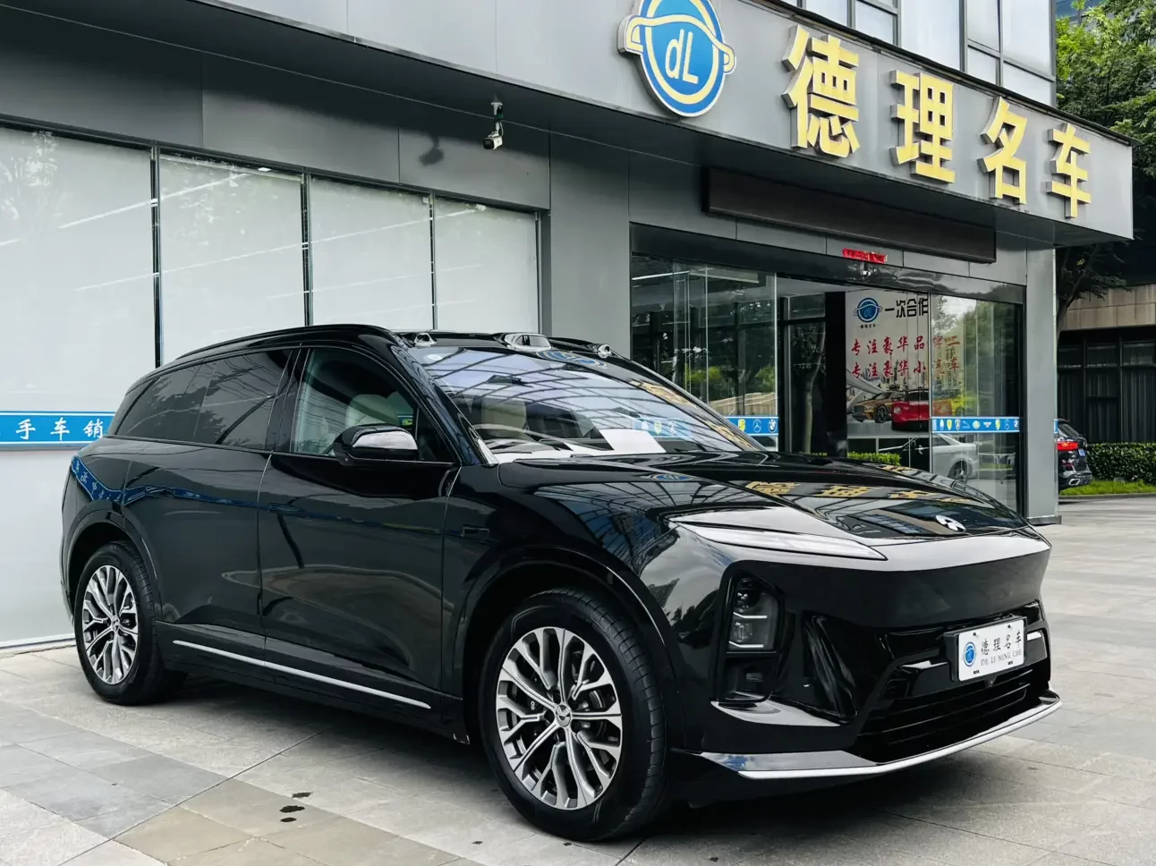 NIO ES6