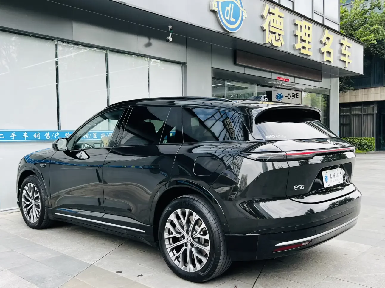 NIO ES6