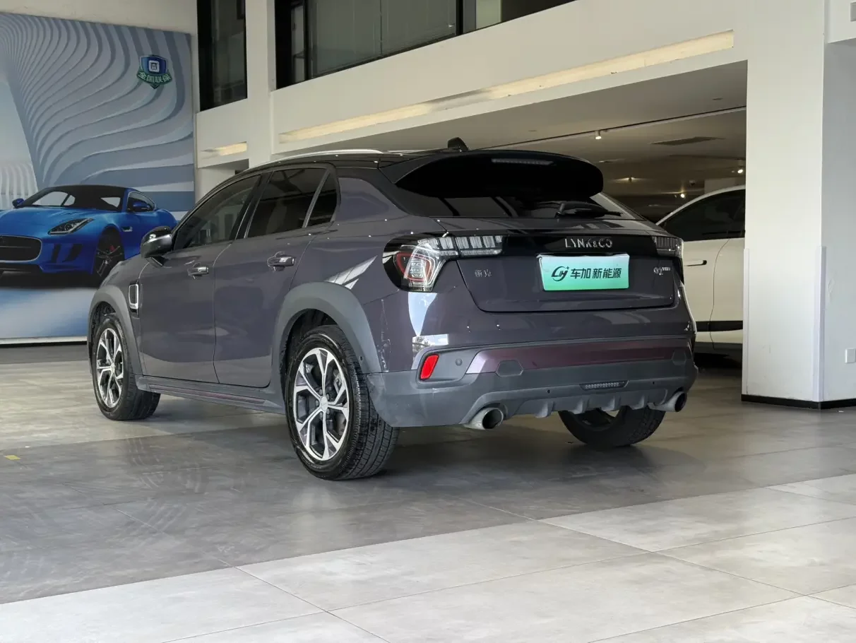 Lynk & Co 02 PHEV