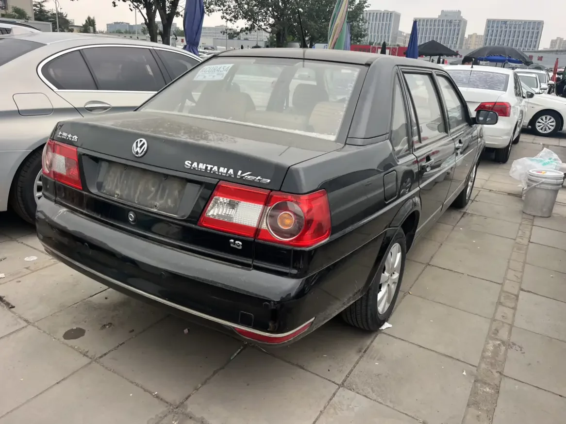 Volkswagen Santana Zhijun  из Китая