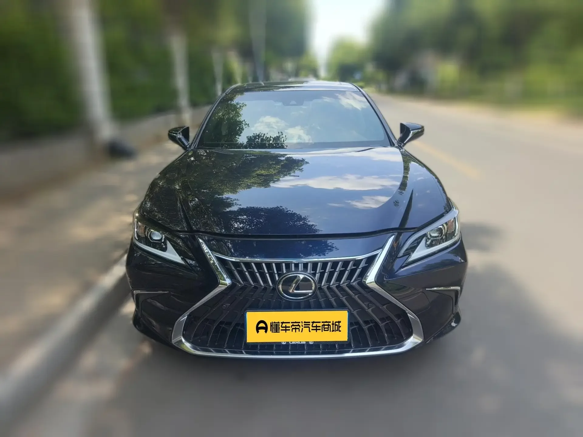 Lexus ES