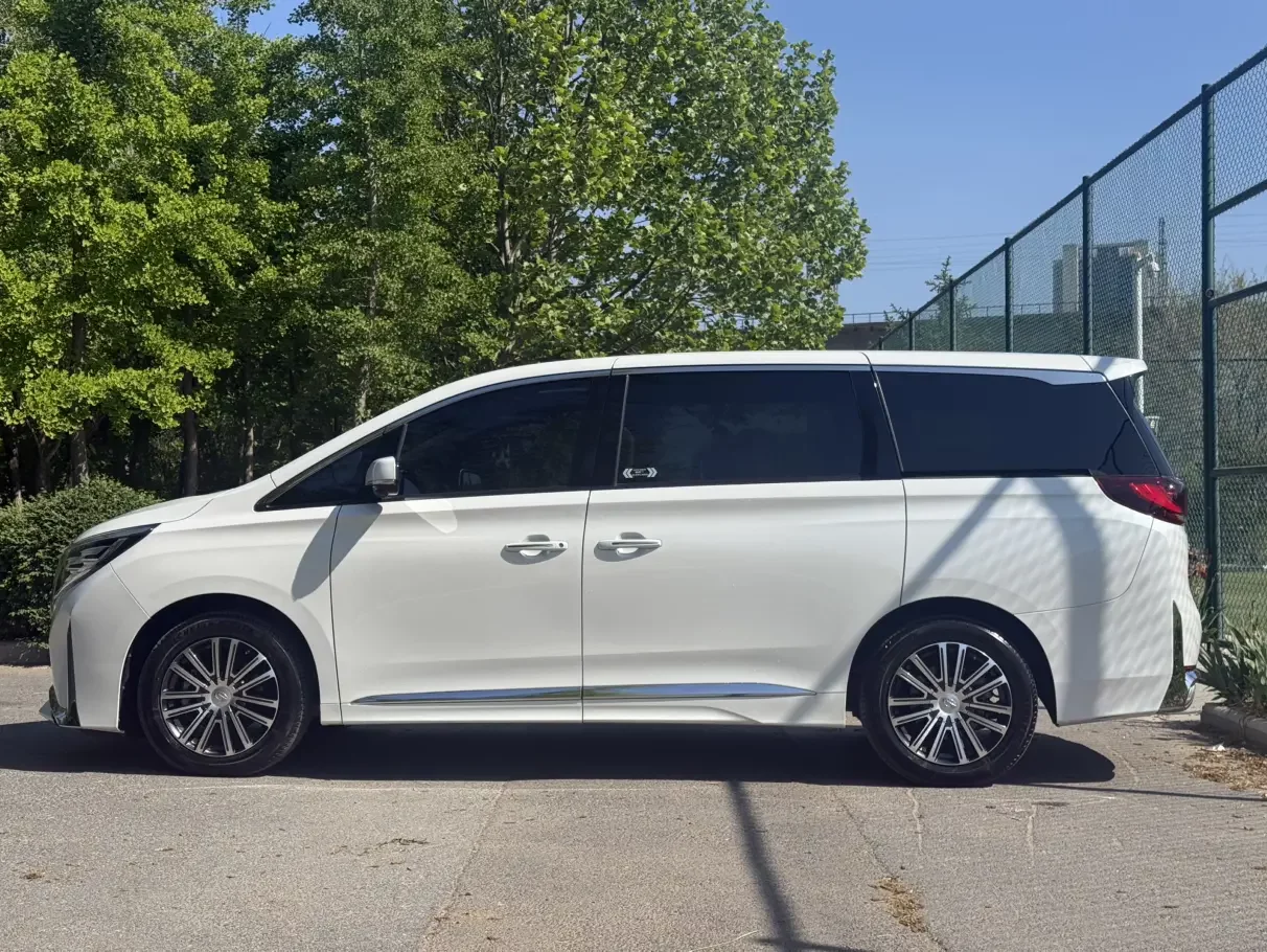 GAC Trumpchi M8