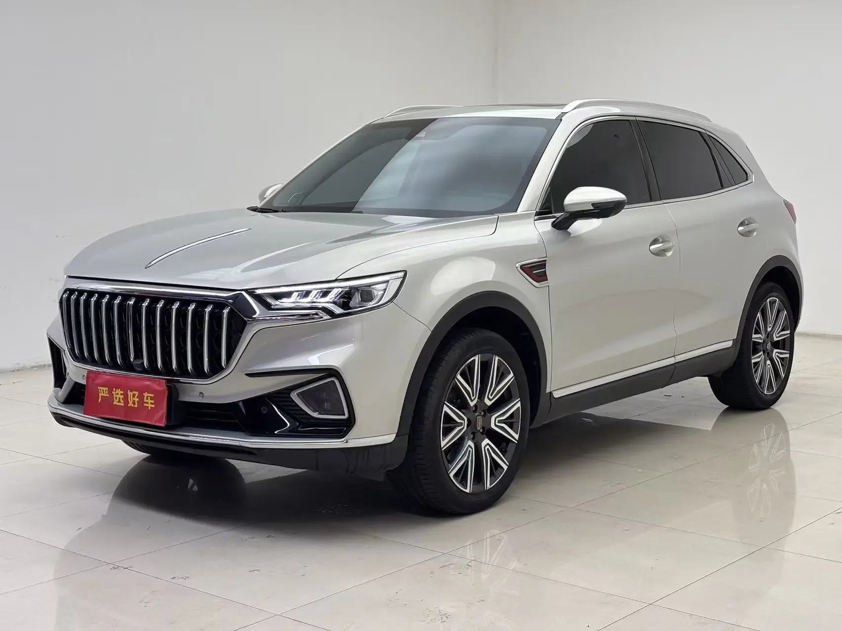 Hongqi HS5