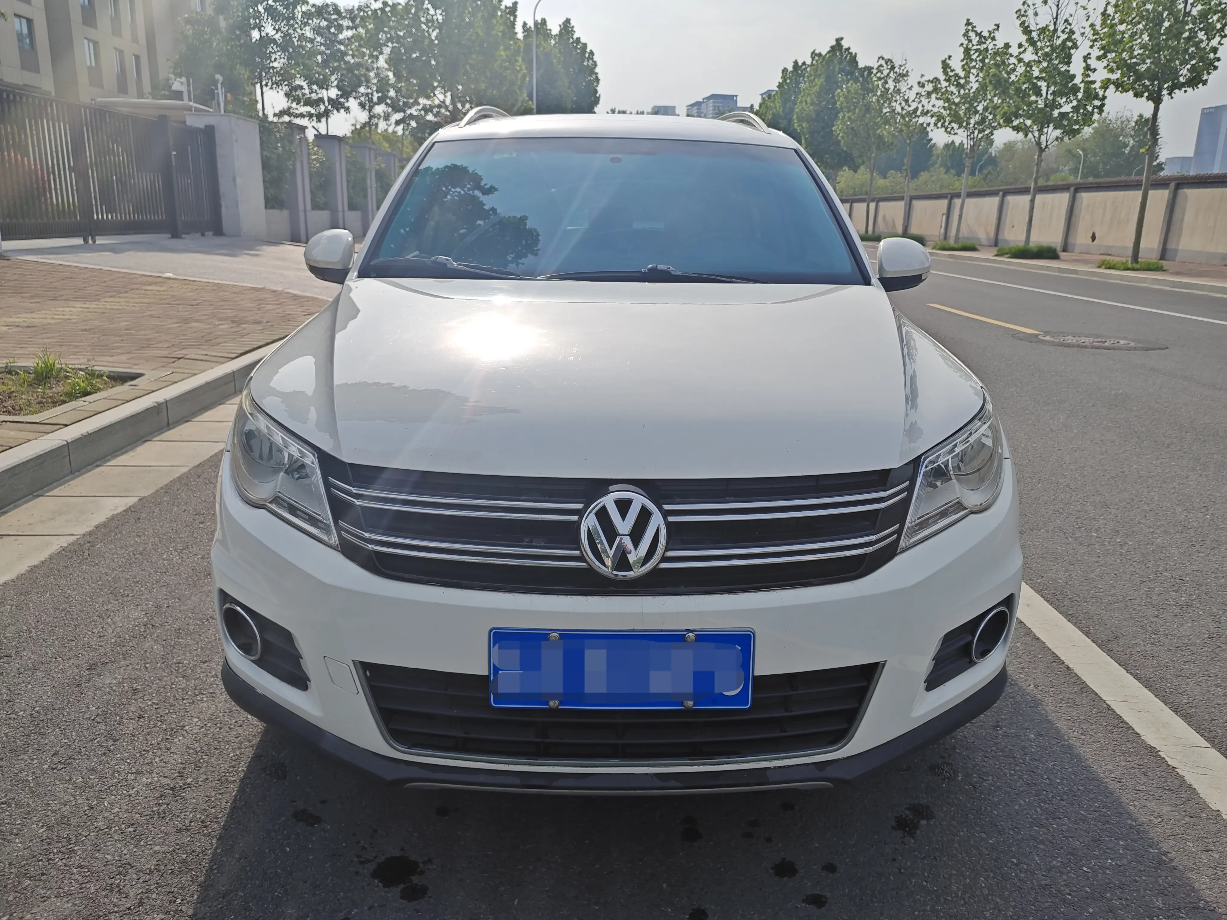 Volkswagen Tiguan (Tharu)