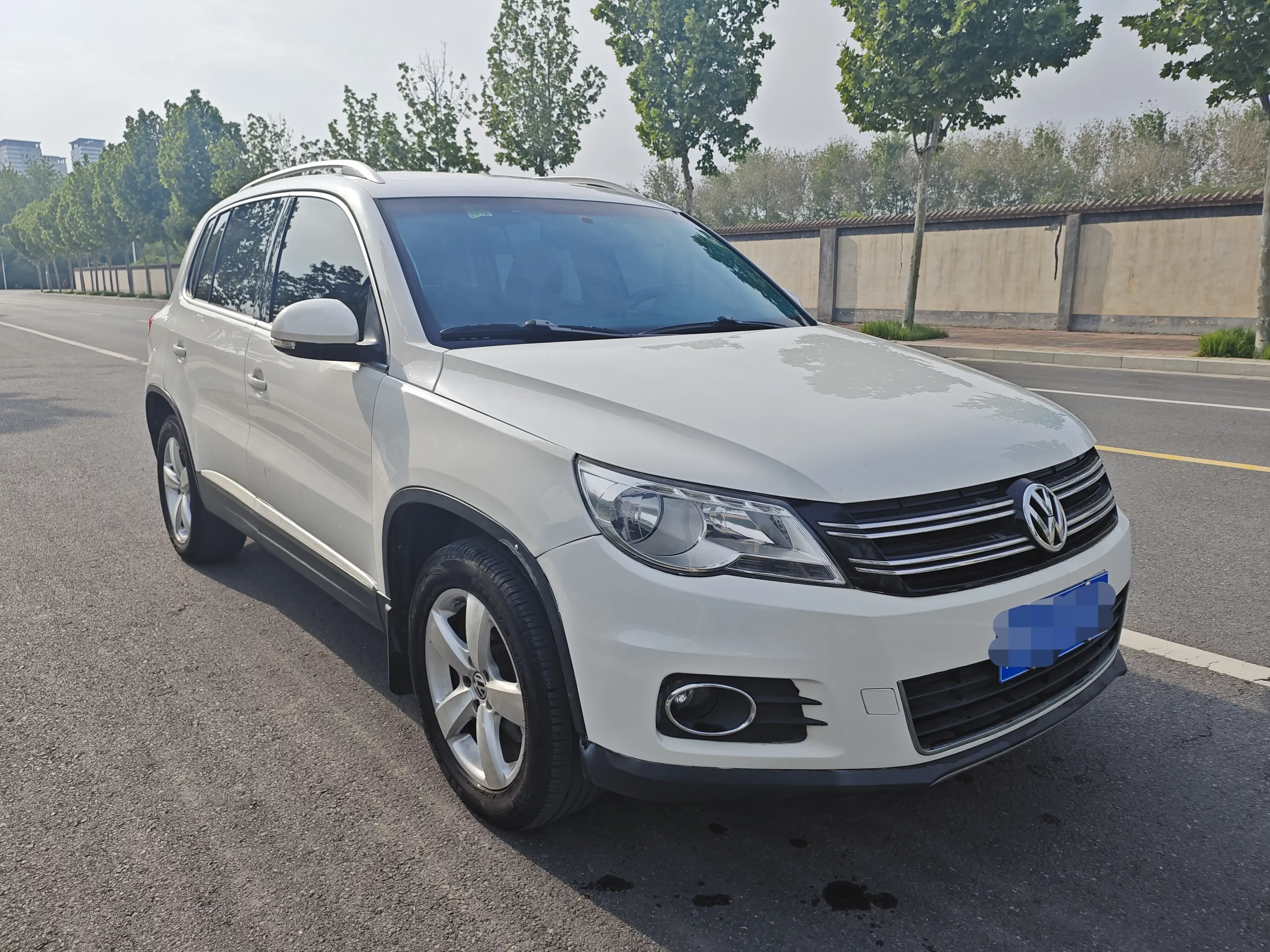 Volkswagen Tiguan (Tharu)