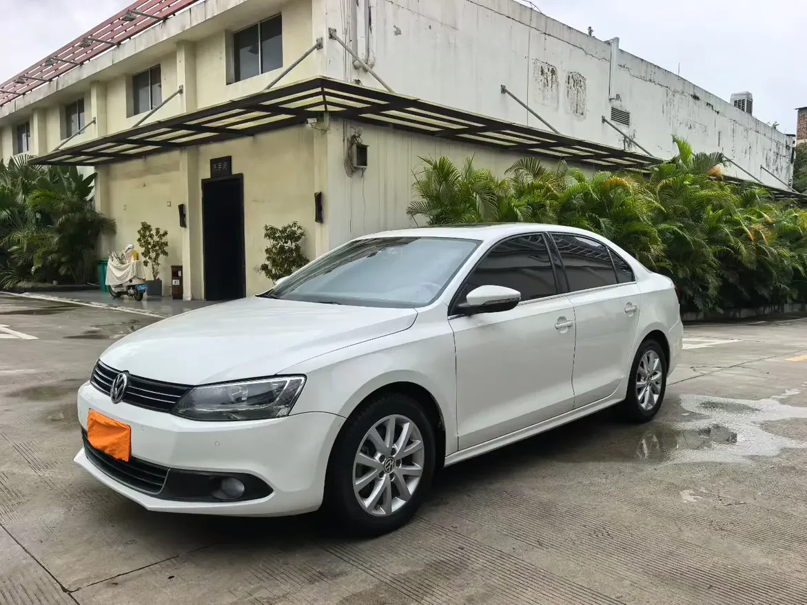 Volkswagen Sagitar
