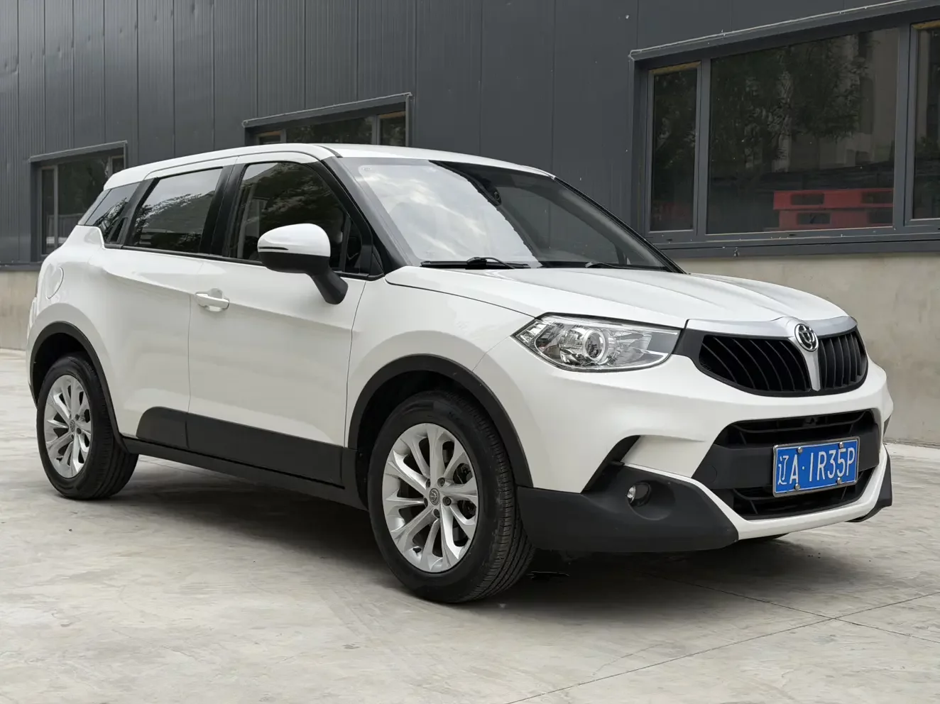 Brilliance China V3