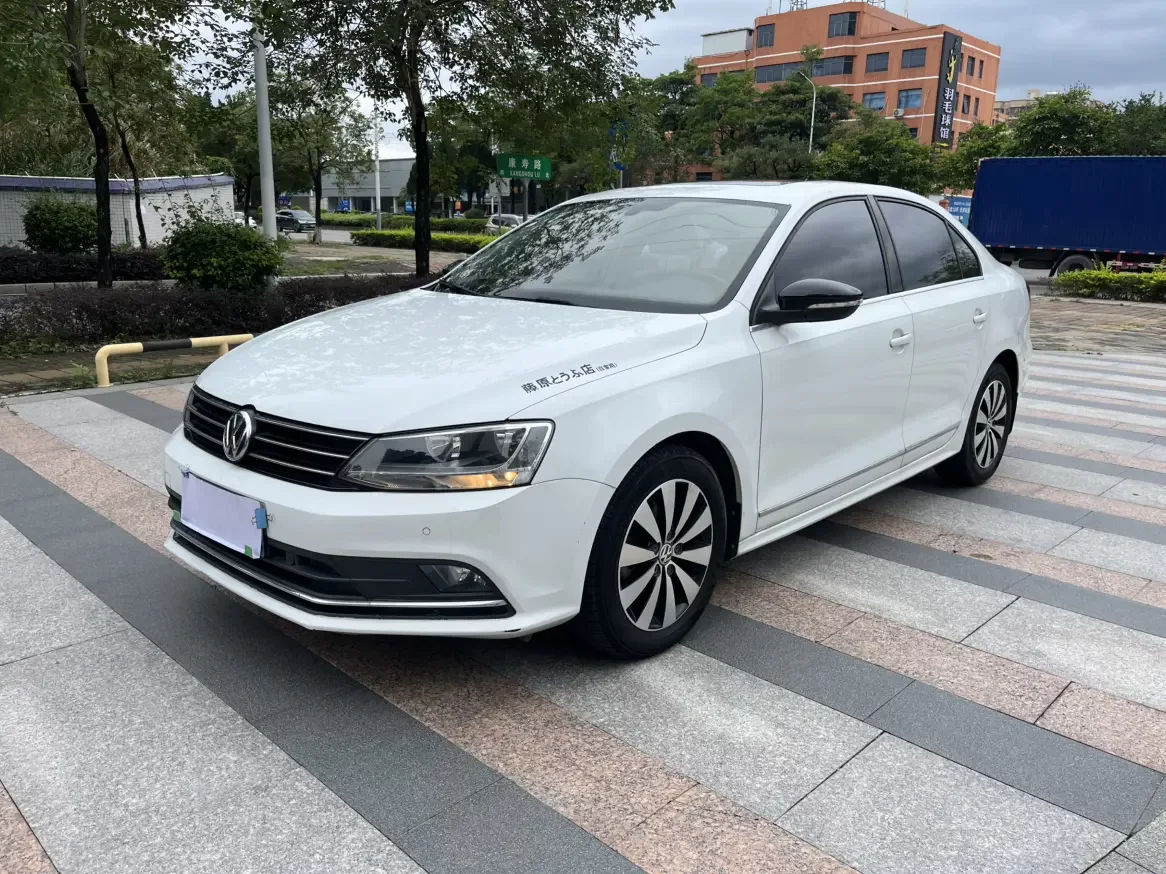 Volkswagen Sagitar