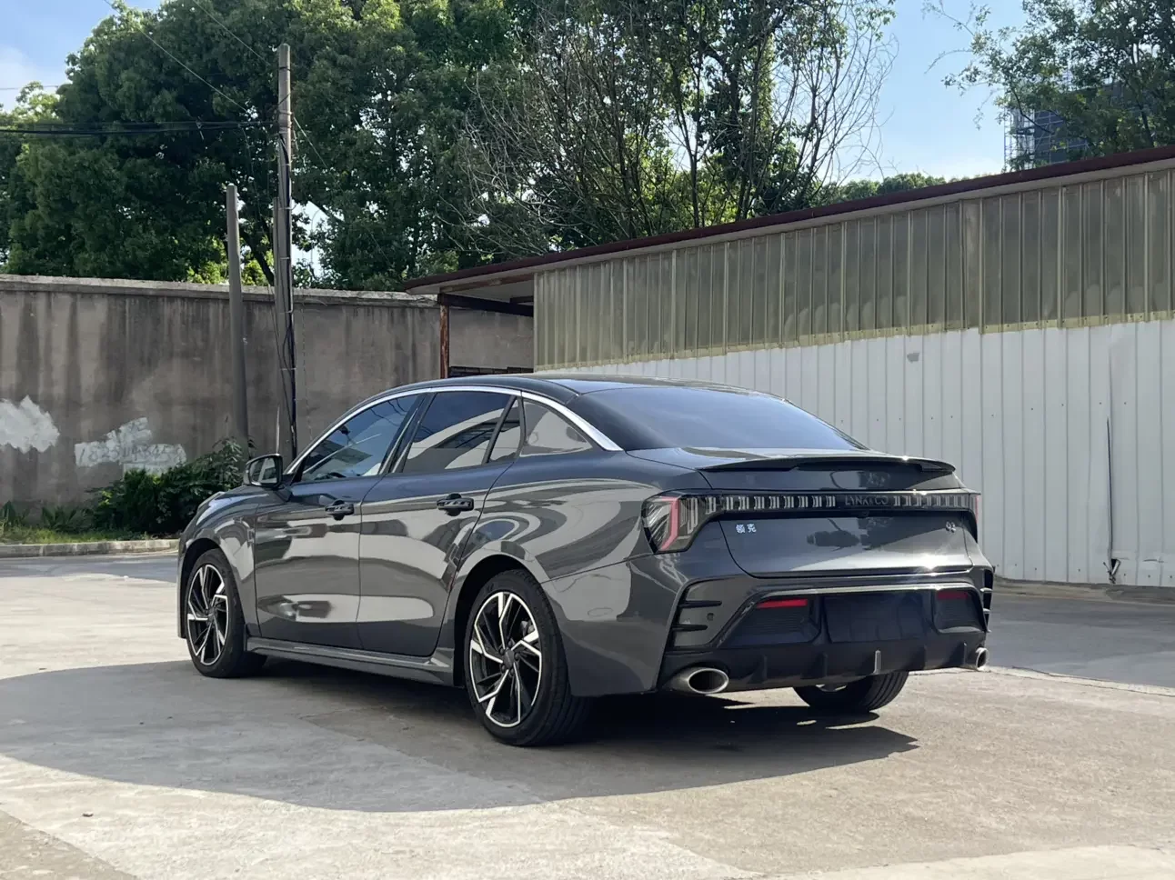 Lynk & Co 03