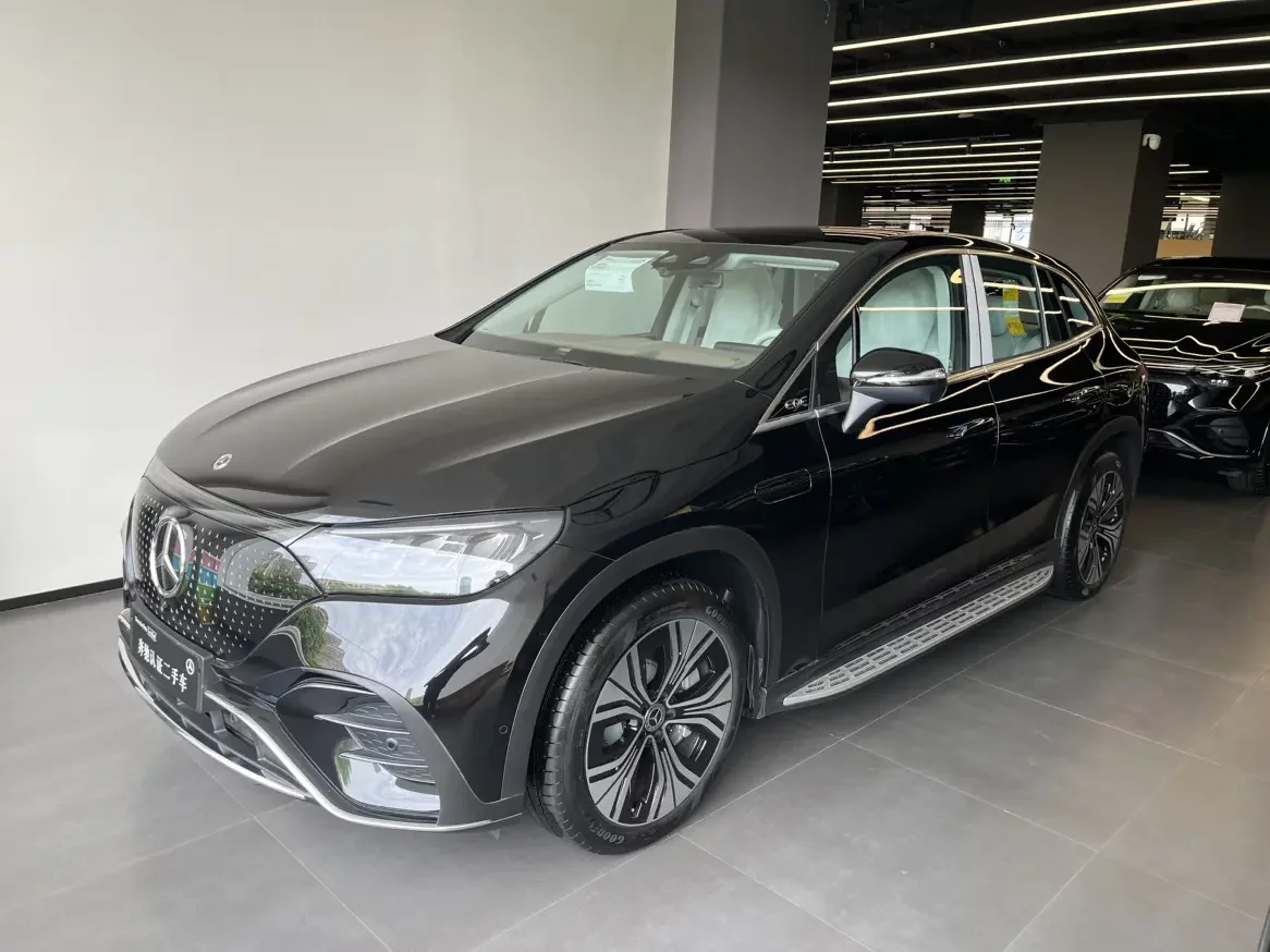 Mercedes-Benz EQE SUV
