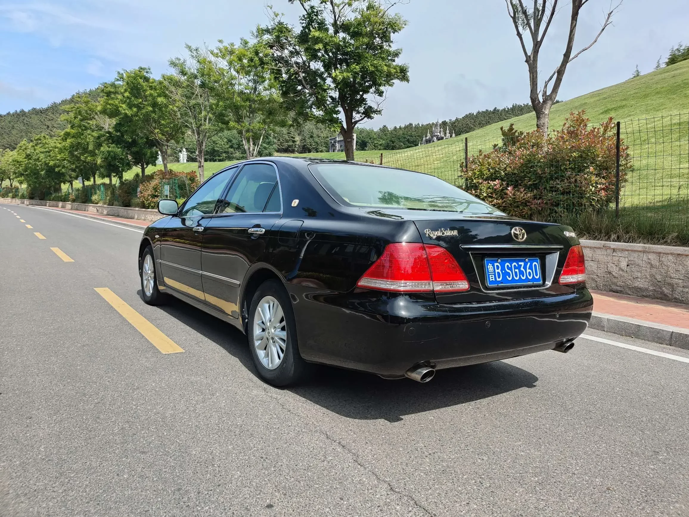 Toyota crown