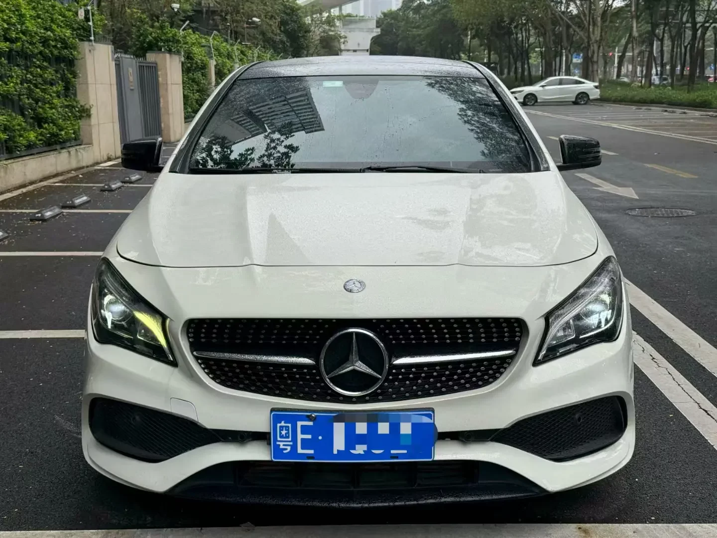 Mercedes-Benz CLA (Imported)