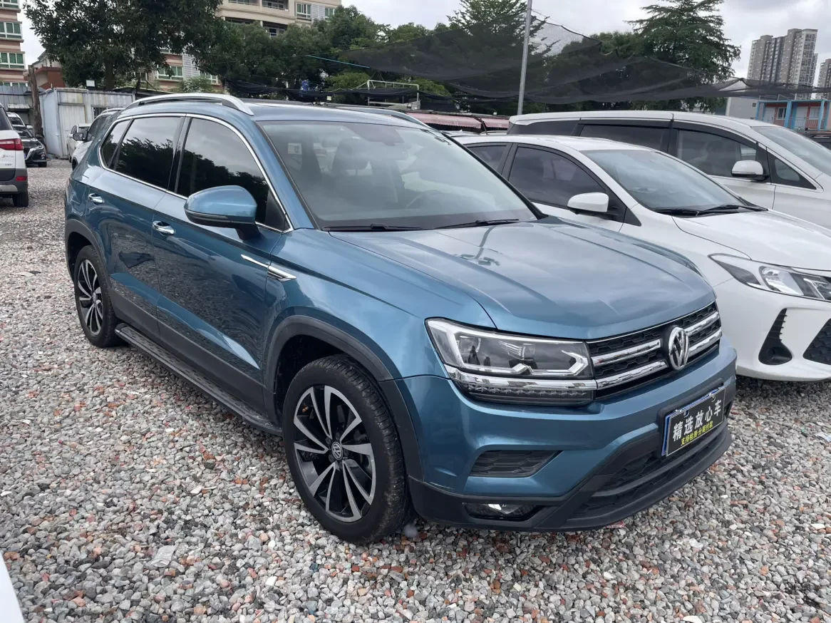 Volkswagen Tharu