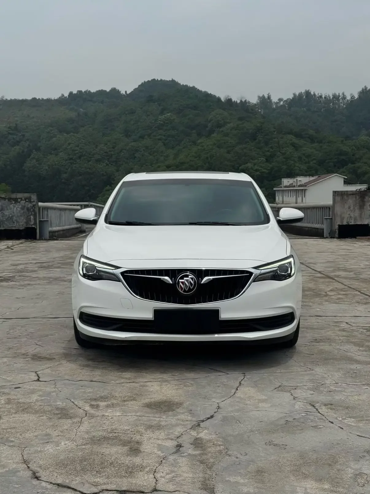 Buick Yinglang
