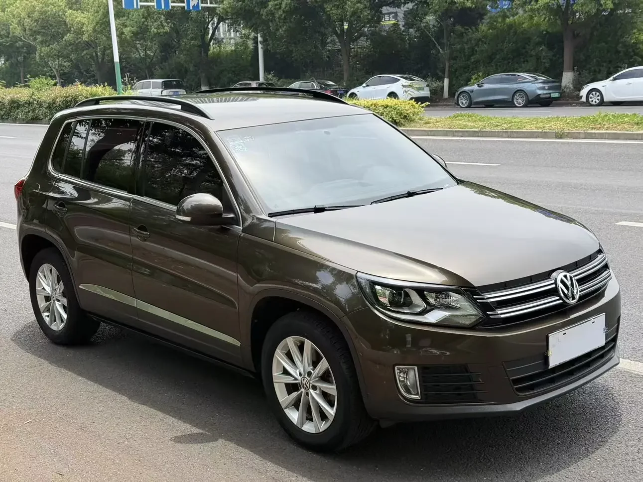 Volkswagen Tiguan (Tharu)