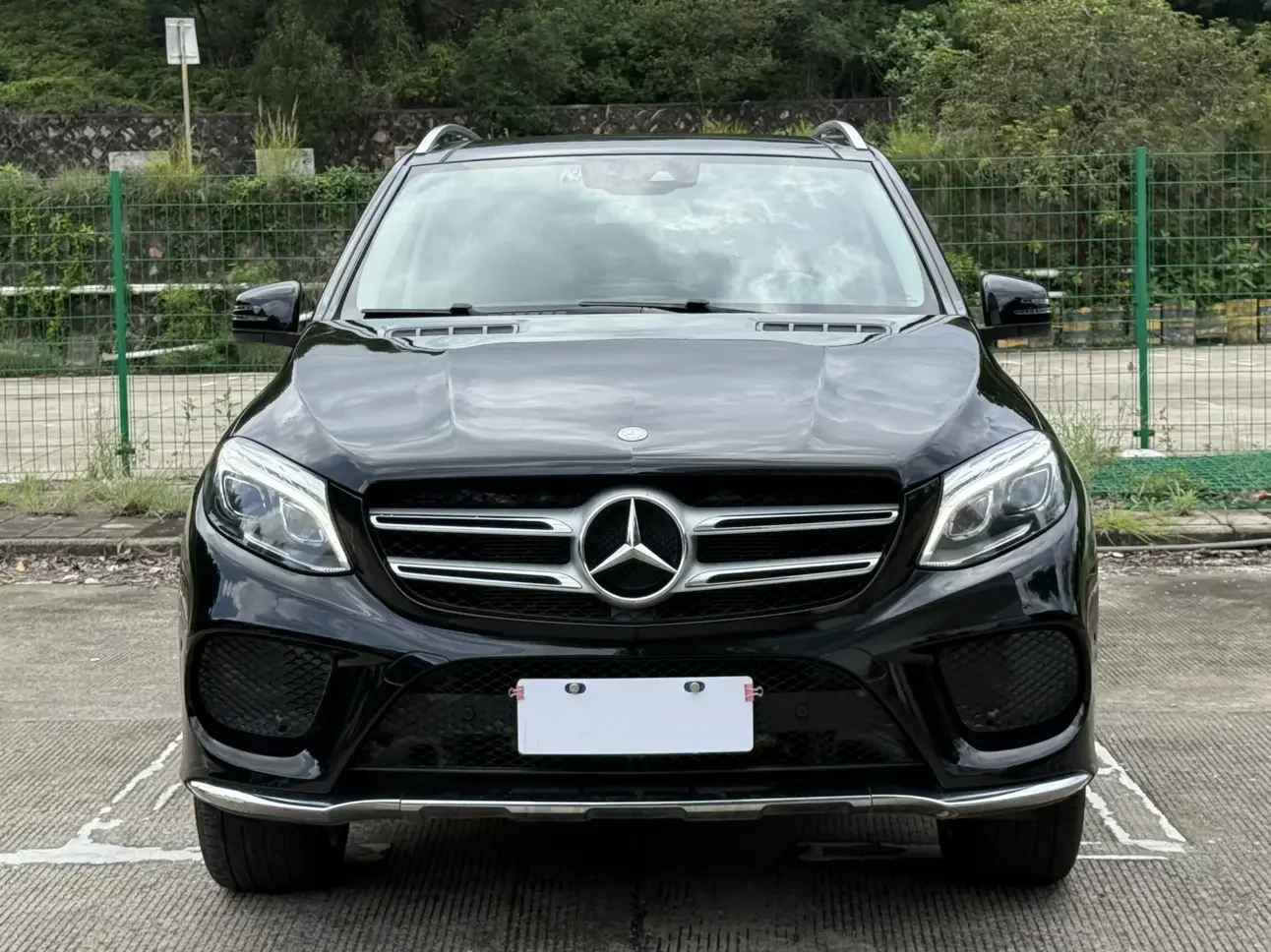 Mercedes-Benz GLE (Imported)
