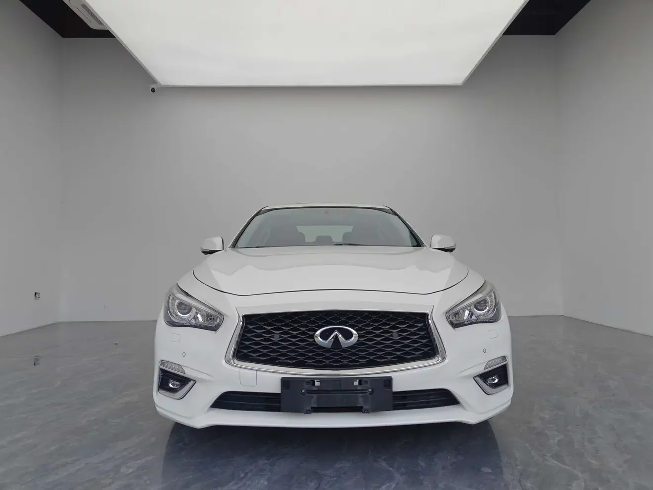 Infiniti Q50L